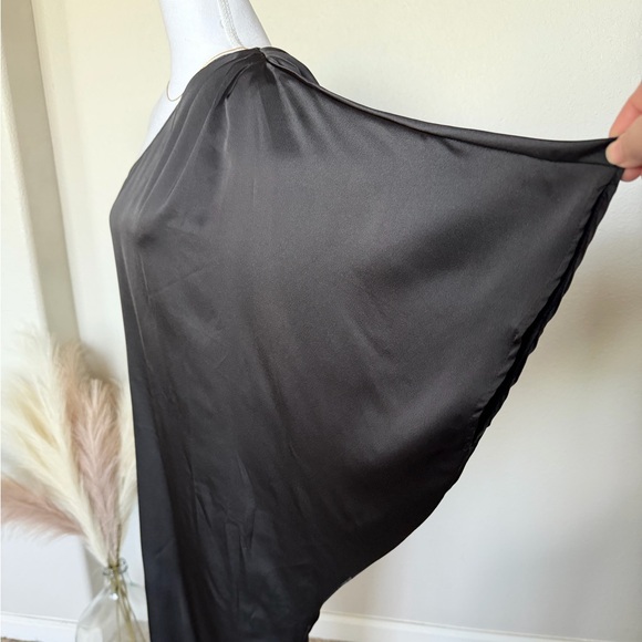 NWT Dress Day - Elegant Black One-Shoulder Dress - Picture 8 of 15